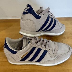 Adidas GALAXY OG SHOES Light Tan and Navy Blue. Mens 7.5
